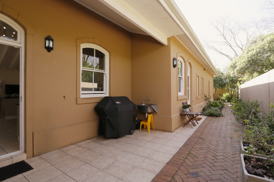 4 Bedroom Property for Sale in Constantia Western Cape
